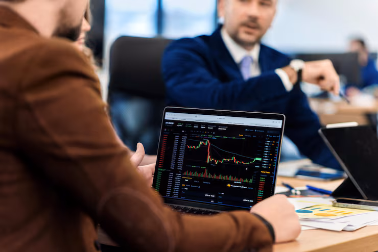 Raxon24 Equips Traders with Advanced Tools for Managing Market Volatility